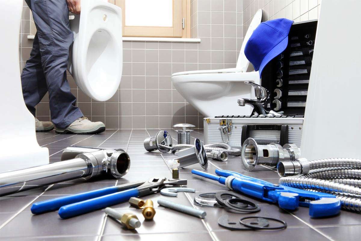 Toilet Repair Or Replacement – Which Do You Need?