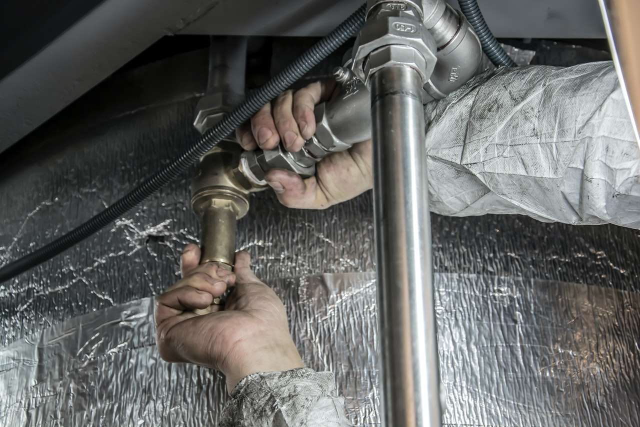 3 Qualities to Watch Out for When Finding a Plumber