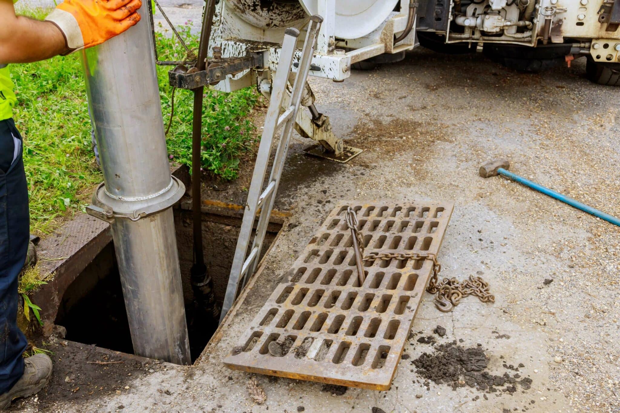 Damaged Sewer Line: Signs to Watch Out for & How to Fix Them