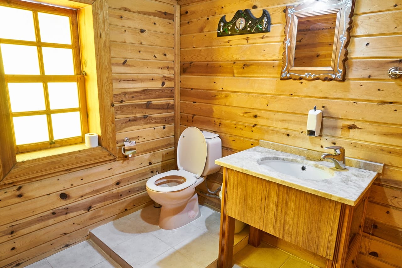 The Common Causes of Toilet Overflows and Their Fixes